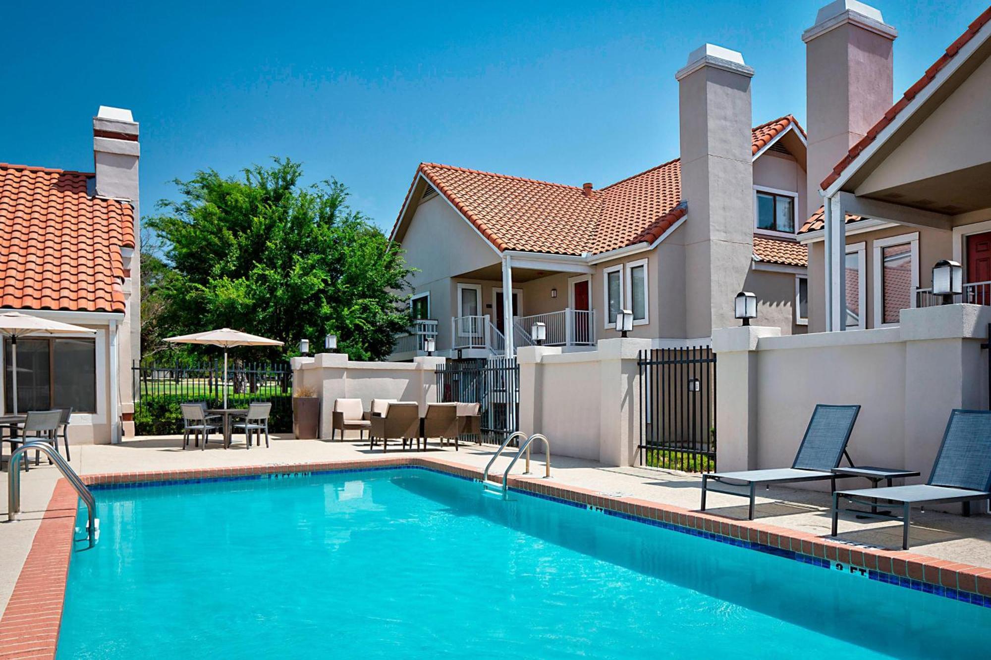 Residence Inn Dallas Las Colinas Irving Bagian luar foto