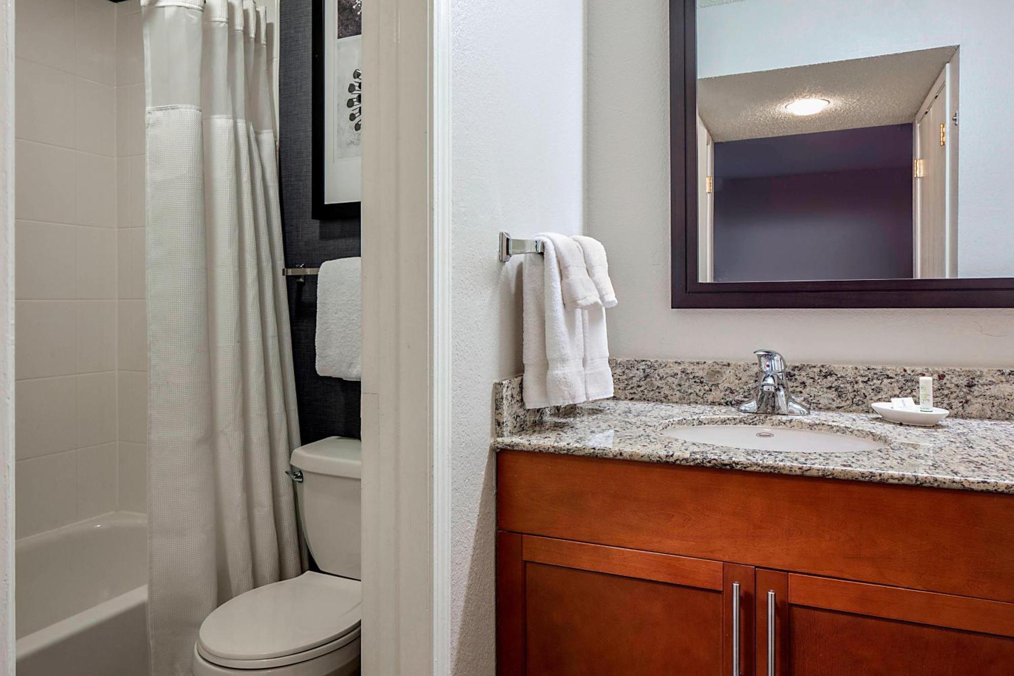 Residence Inn Dallas Las Colinas Irving Bagian luar foto